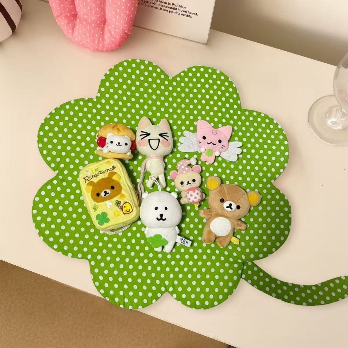 Desk Setup Background - Alas Meja Antik Jepang Motif Polkadot